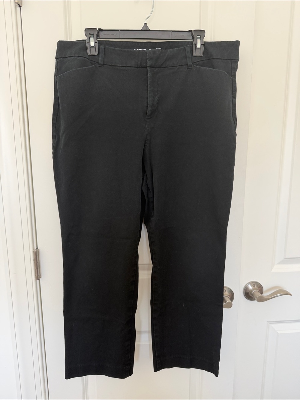 Old Navy Women's Black Cropped Straight Pants